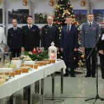 Spotkanie w Centralnej Szkole PSP szefa MSWiA z funkcjonariuszami pełniącymi służbę w Święta Bożego Narodzenia