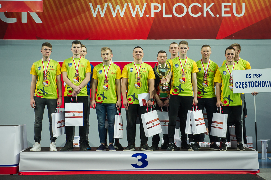 Sukces reprezentacji Centralnej Szkoły PSP podczas XXXVI Mistrzostw Polski Strażaków PSP w Piłce Siatkowej
