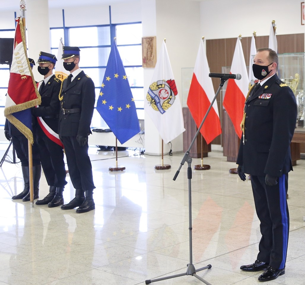 Nadchodzi strażacka młodzież... Ślubowanie słuchaczy XXIV Turnusu Dziennego Studium Aspirantów Centralnej Szkoły PSP w Częstochowie