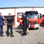 Przekazanie samochodu specjalnego GBA 2,5/16z CS PSP do Ochotniczej Straży Pożarnej w Przychojcu