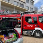 Galerie - 2022 r. - Odwiedziny strażaków z JRG CS PSP w Zakładzie Opiekuńczo-Leczniczym ZSMBM w Częstochowie