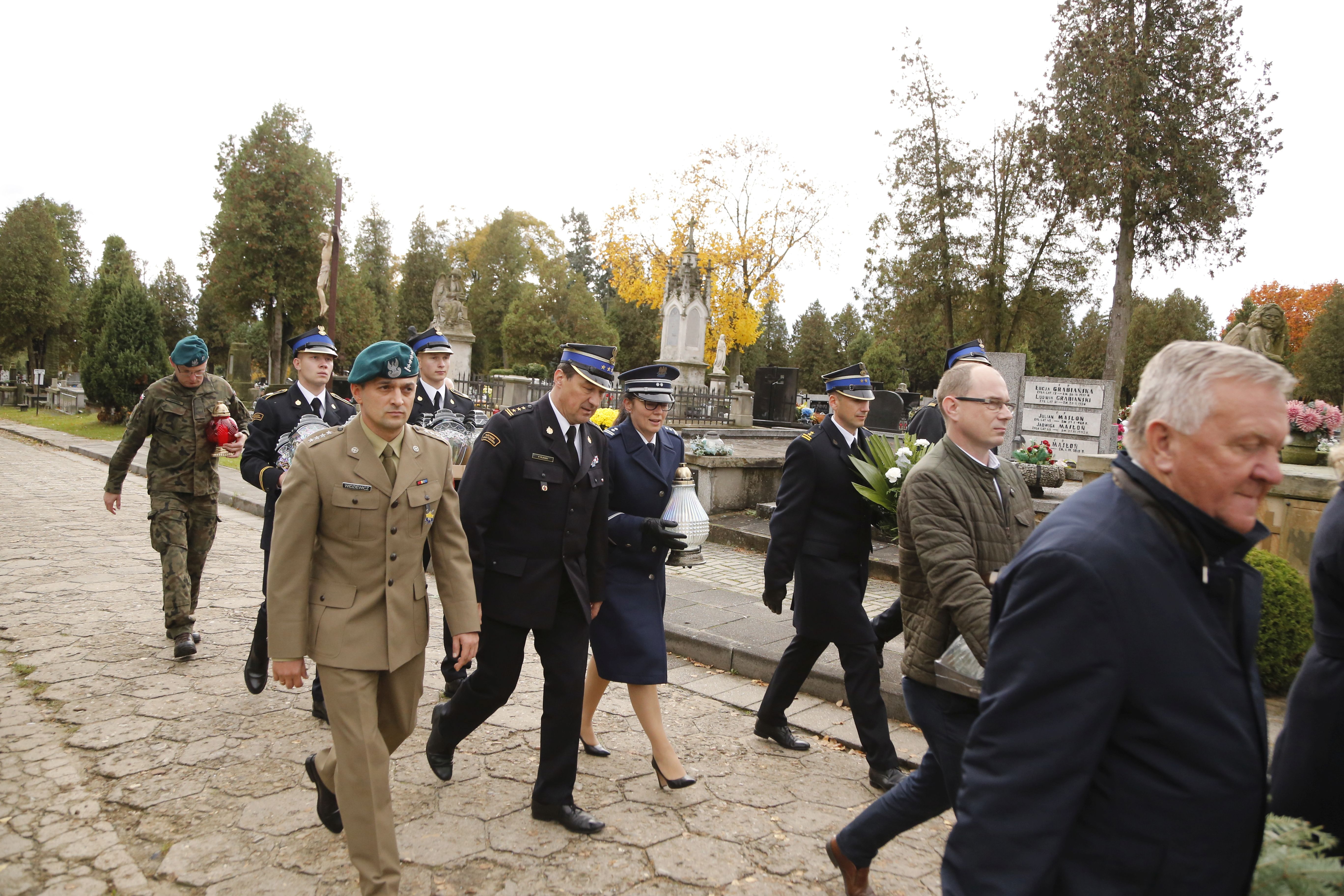 Pamięci tych którzy odeszli na wieczną służbę