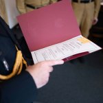 Uroczyste ślubowanie strażaczki Beaty Szałas